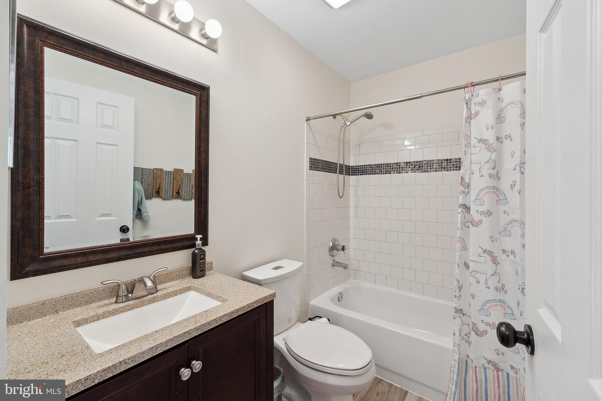 ASHBURN VILLAGE - Residential