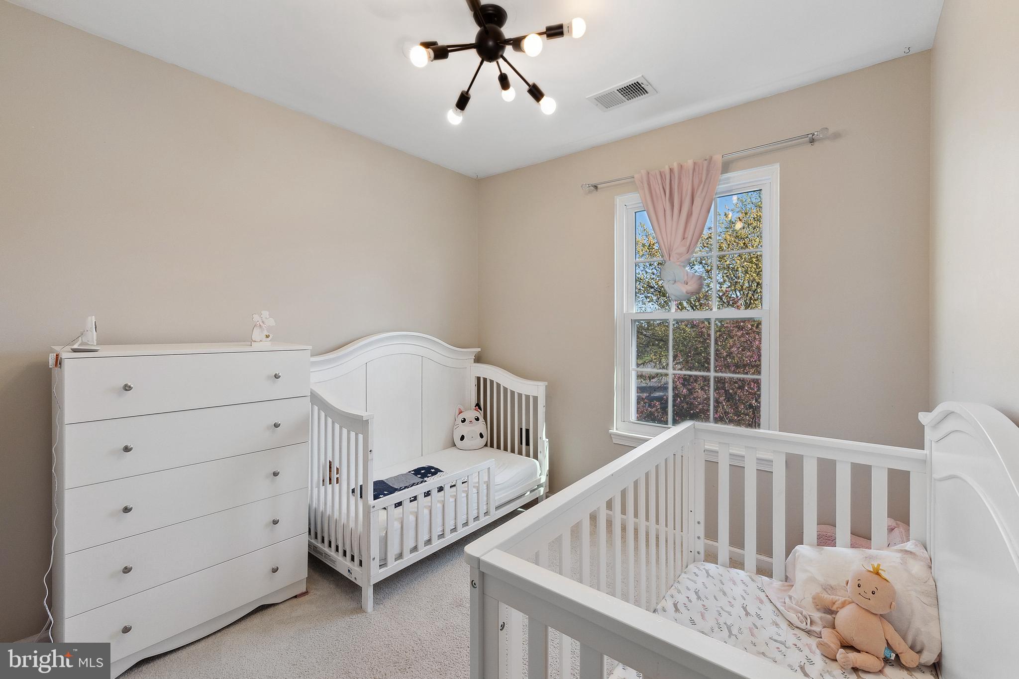 ASHBURN VILLAGE - Residential