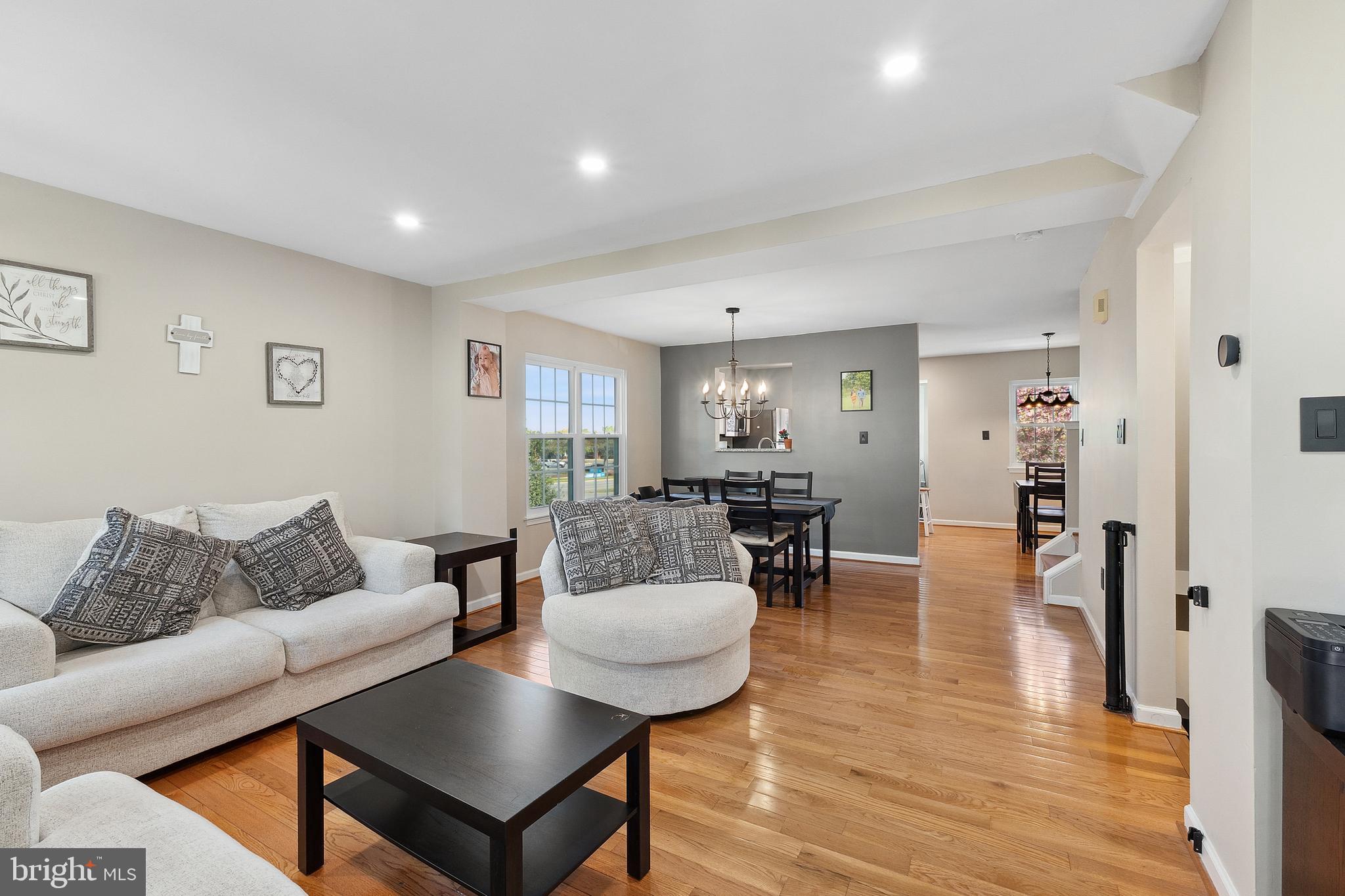 ASHBURN VILLAGE - Residential