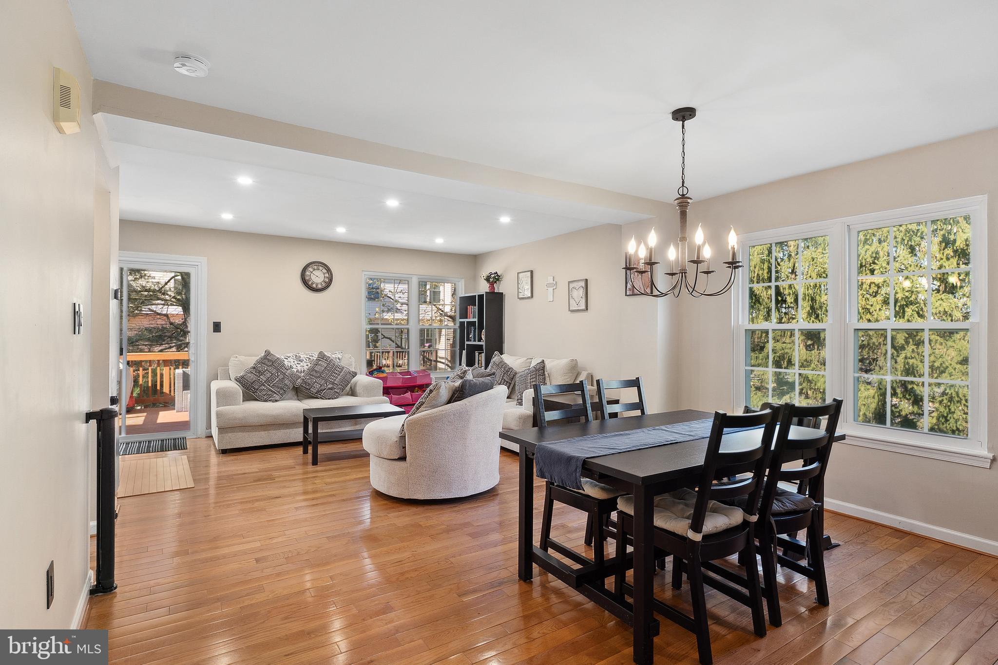 ASHBURN VILLAGE - Residential