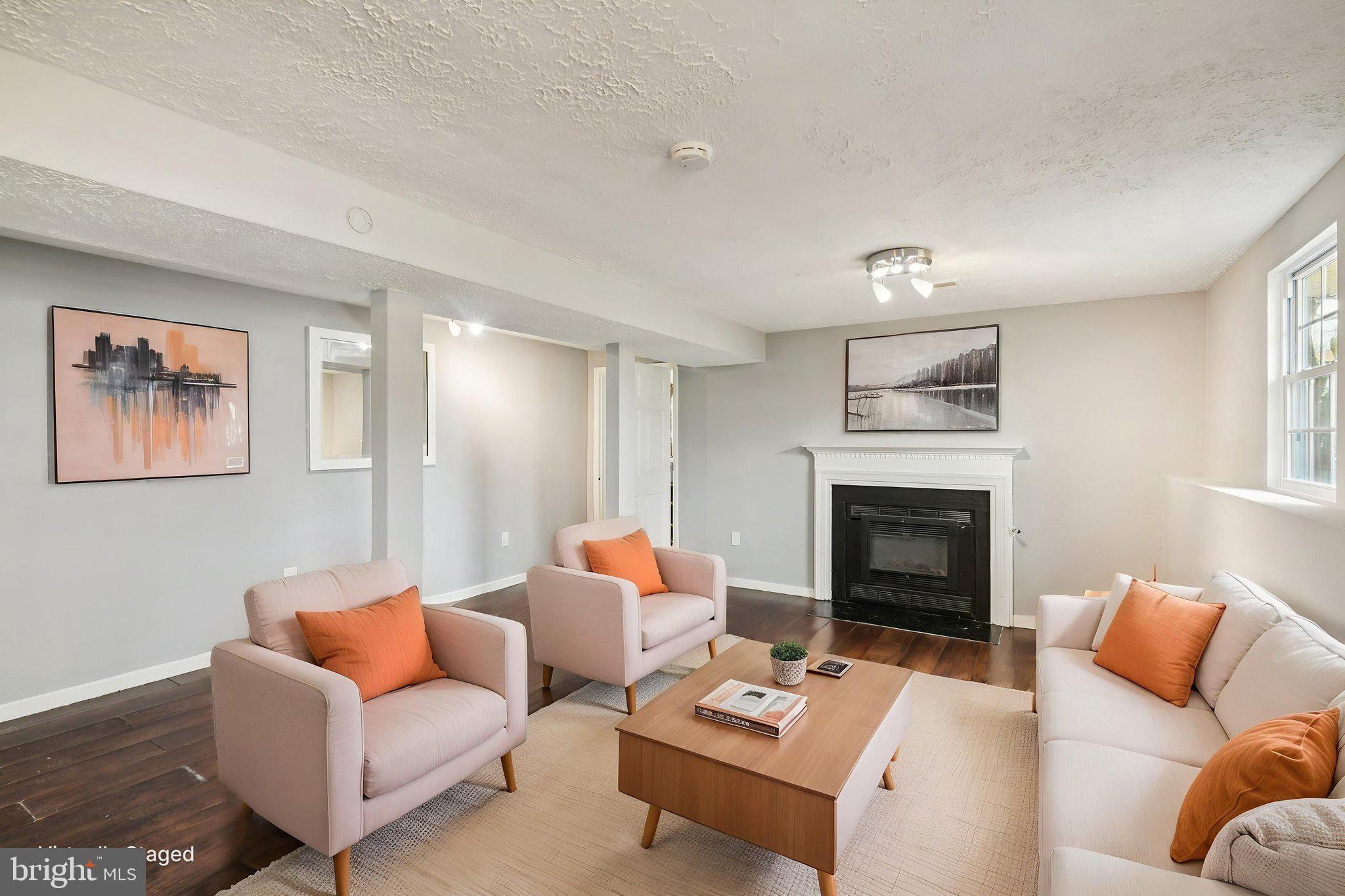 MARLBORO MEADOWS - Residential