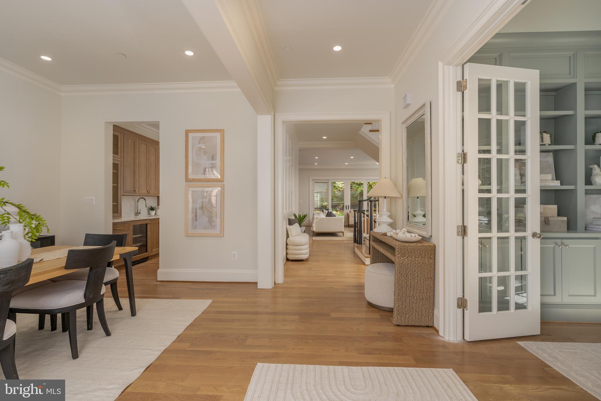 CHEVY CHASE VILLAGE - Residential