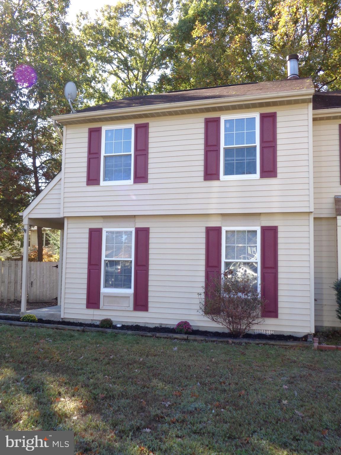 SHINES LIKE A NEW PENNY! COMPLETELY REMODELED--NEW KITCHEN & BATHS--FROM THE GRANITE COUNTERS, NEW CABINETS & STAINLESS APPLIANCES TO THE  BEAUTIFUL TILE BATHS, YOU'LL BE IMPRESSED! RELAX OR BBQ ON THE SHADED BACK DECK...ROMP THE FENCED BACK YARD...CURL UP IN FRONT OF THE BRICK FIREPLACE OR RETREAT TO THE PRIVATE MASTER BEDROOM...SEE IT FOR YOURSELF!