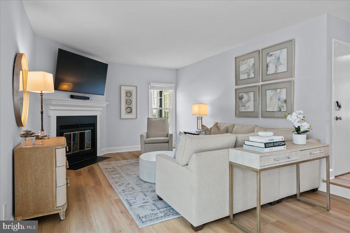 BELLE POND FARM - Residential