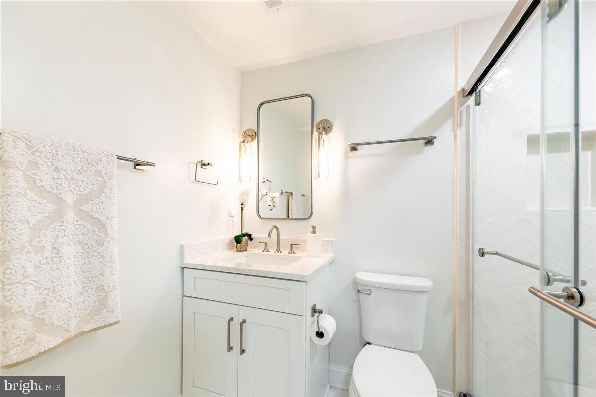 BELLE POND FARM - Residential