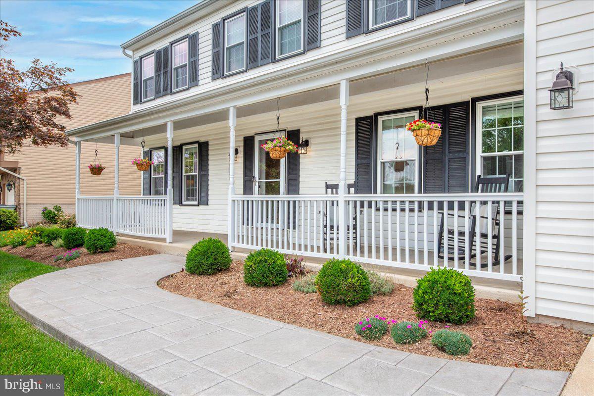 BELLE POND FARM - Residential