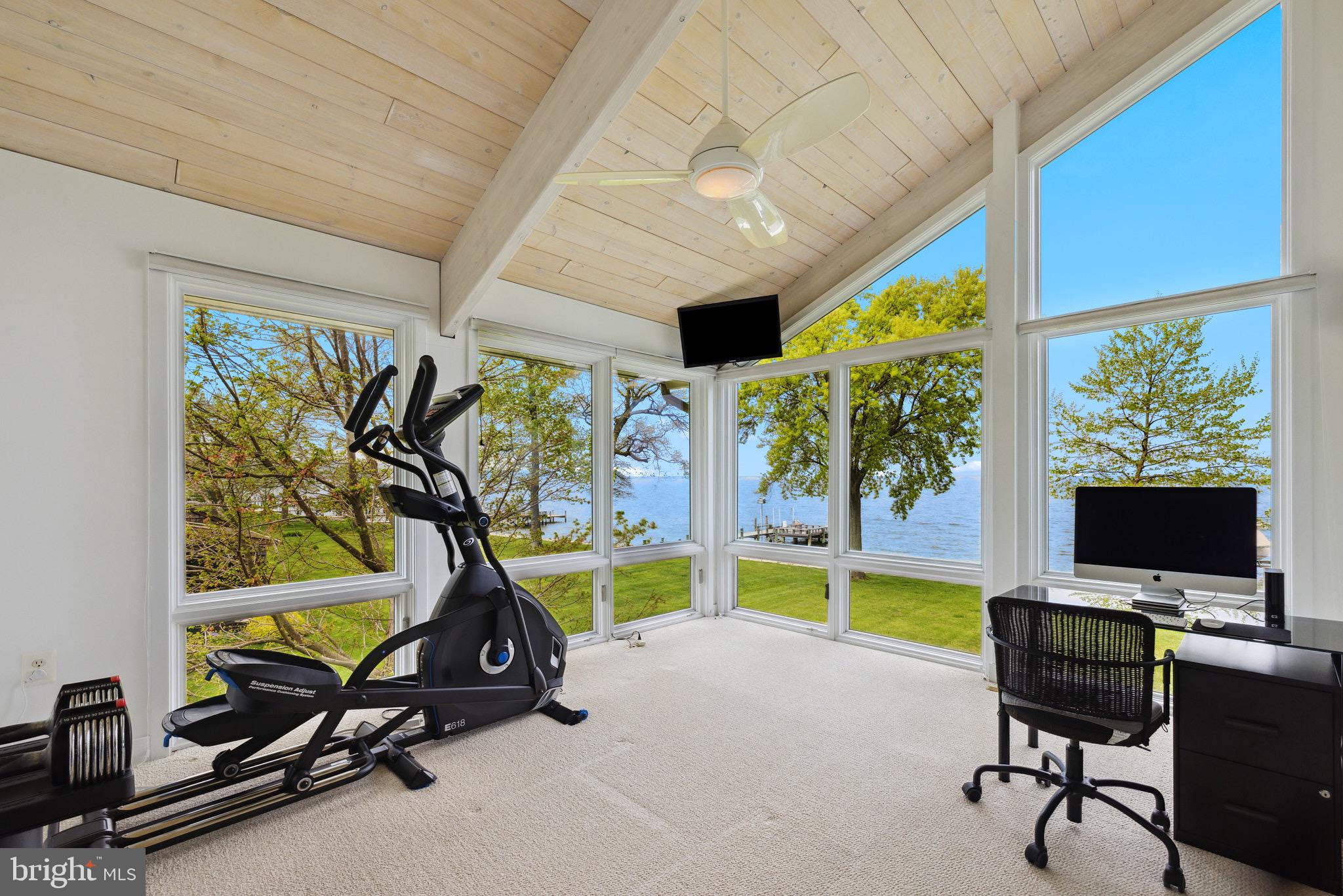 HOLLAND POINT - Residential