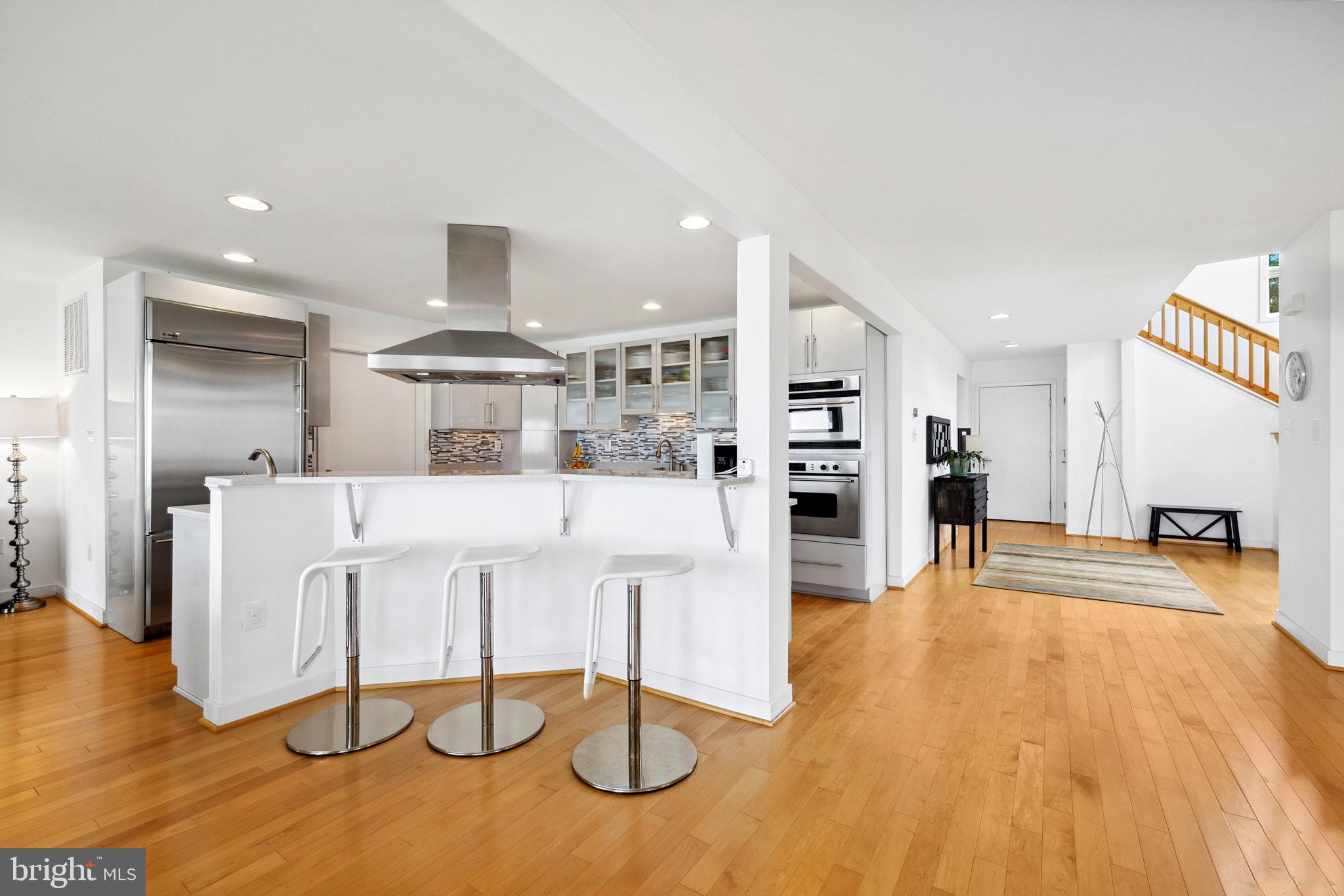 HOLLAND POINT - Residential
