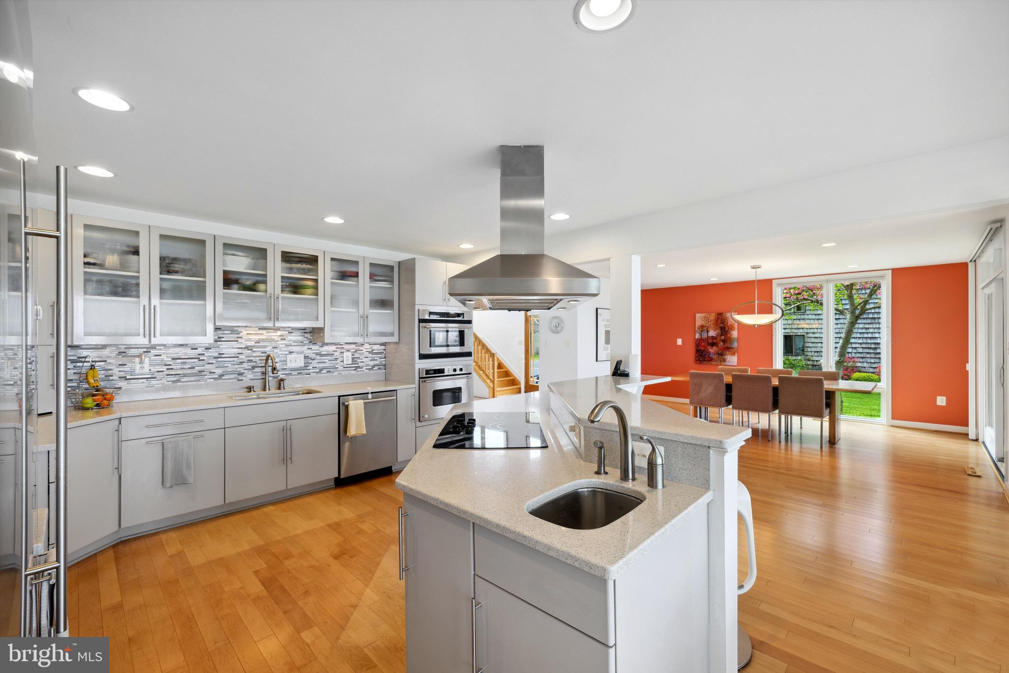HOLLAND POINT - Residential