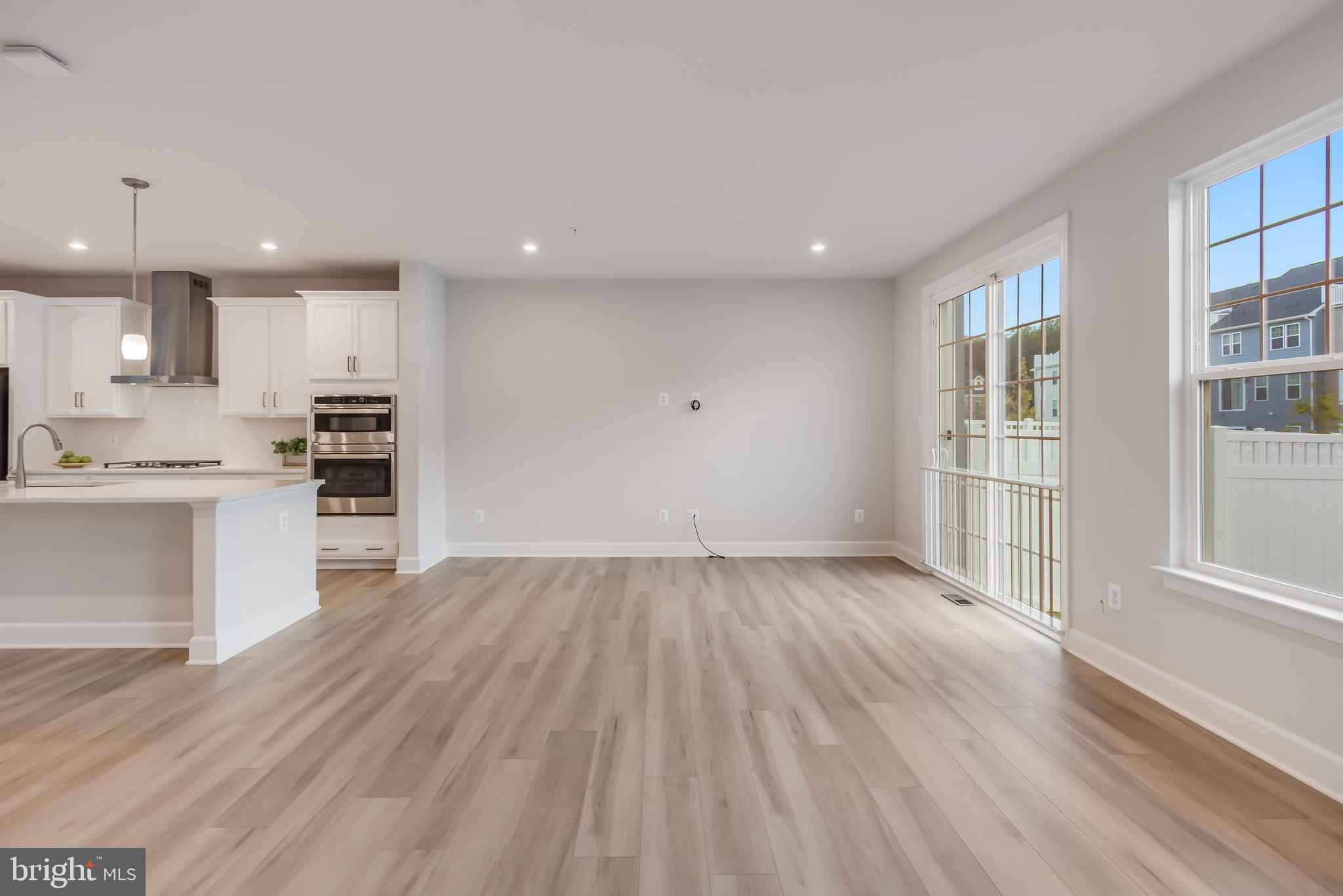 MARLBORO RIDGE - Residential