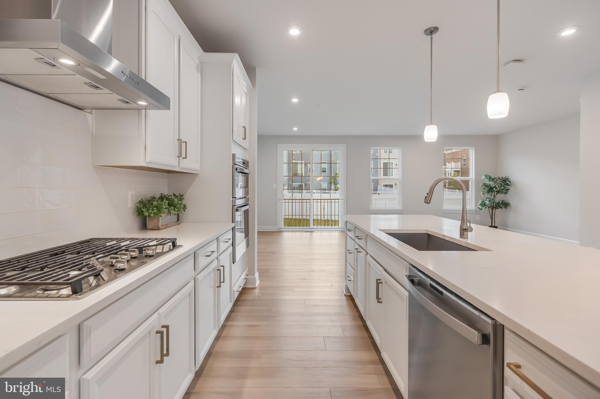MARLBORO RIDGE - Residential