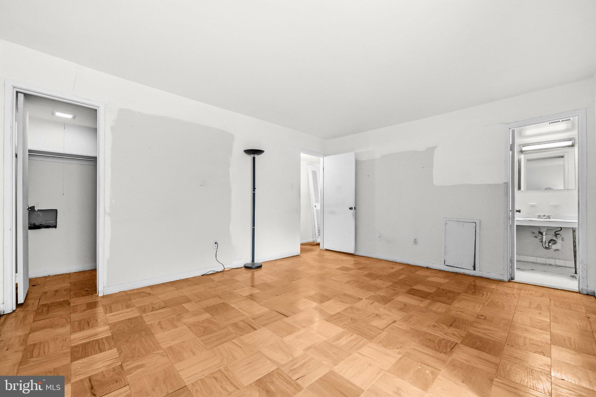 AMERICANA FINMARK - Residential