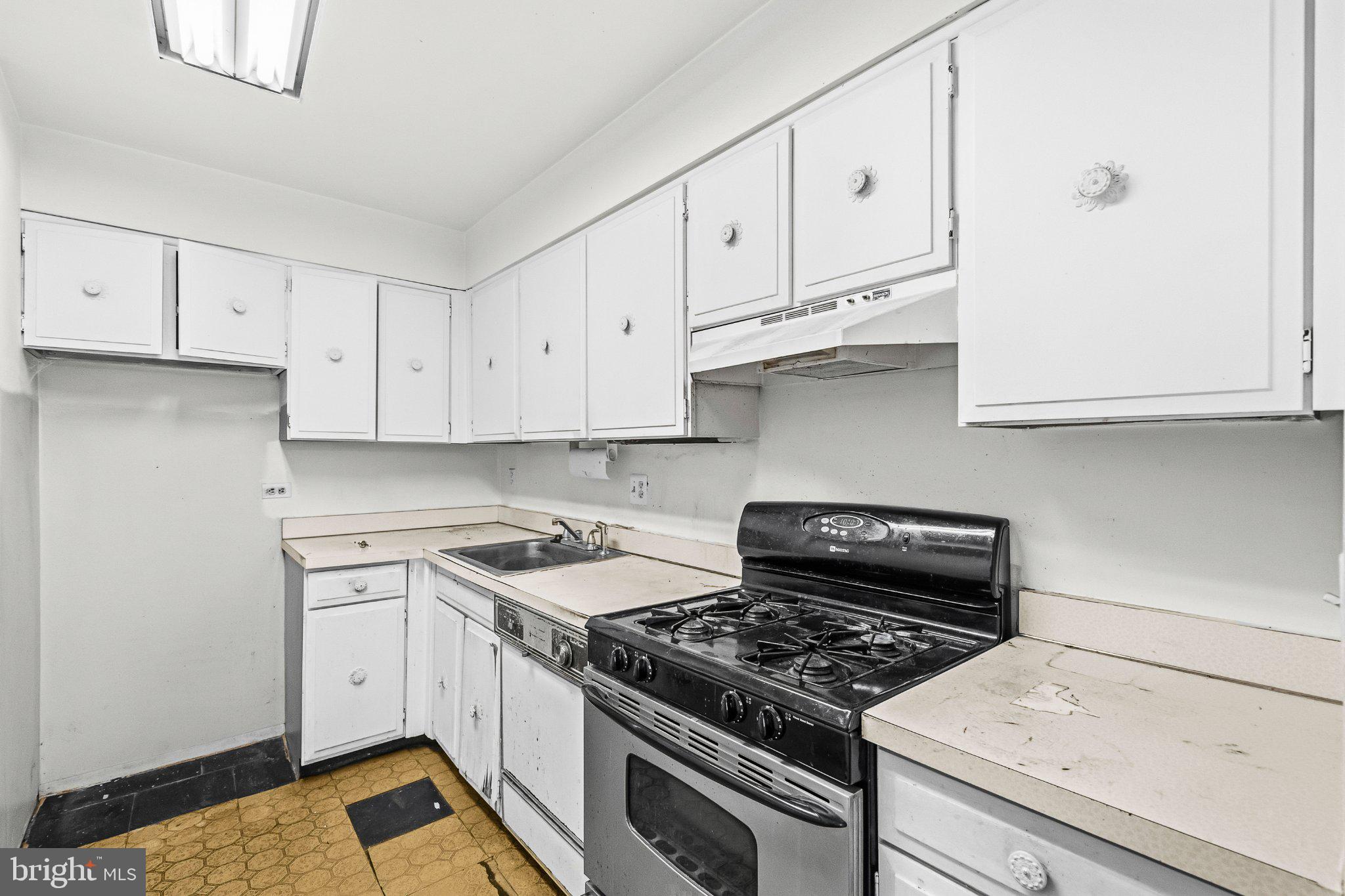 AMERICANA FINMARK - Residential