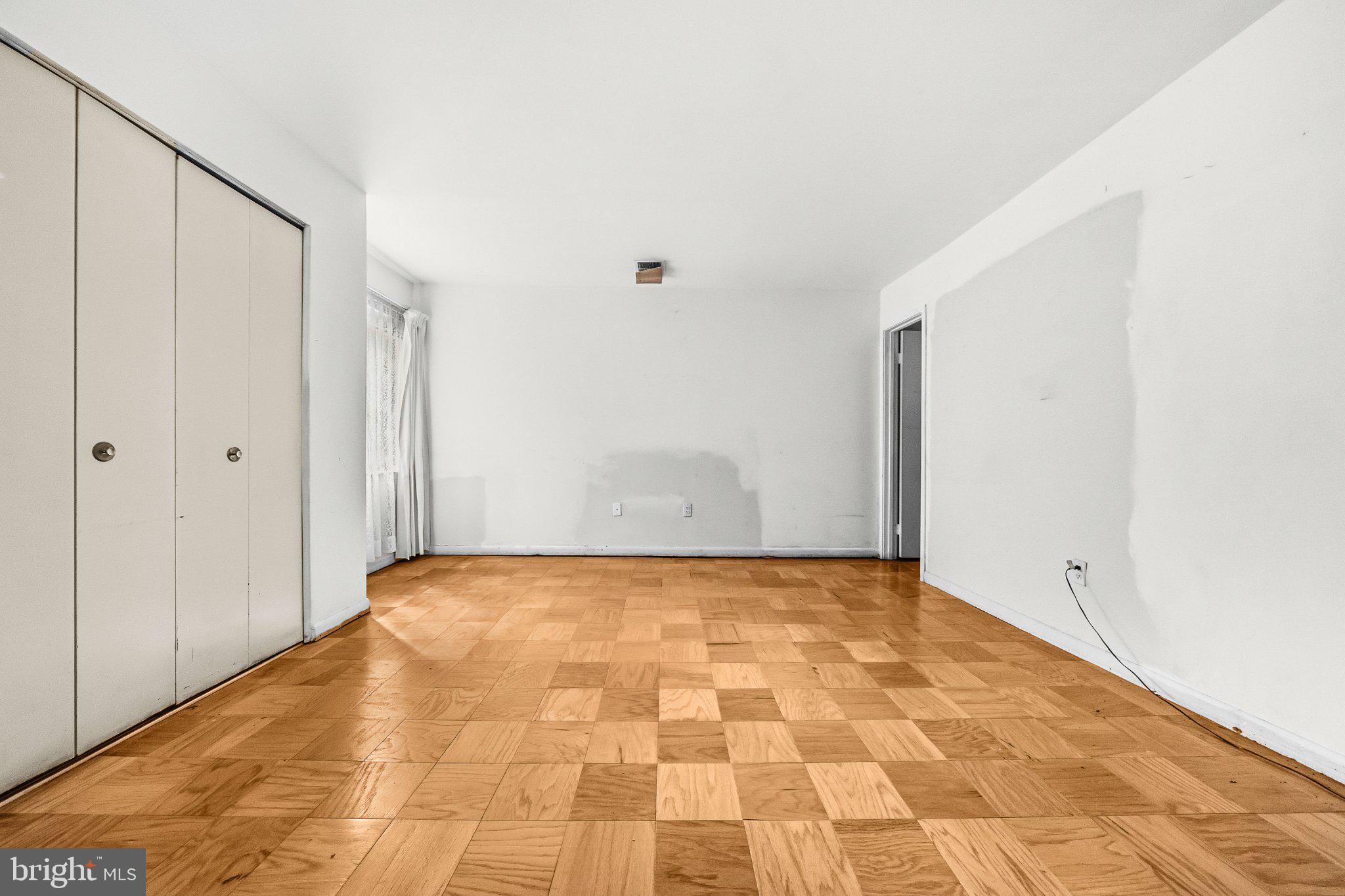AMERICANA FINMARK - Residential