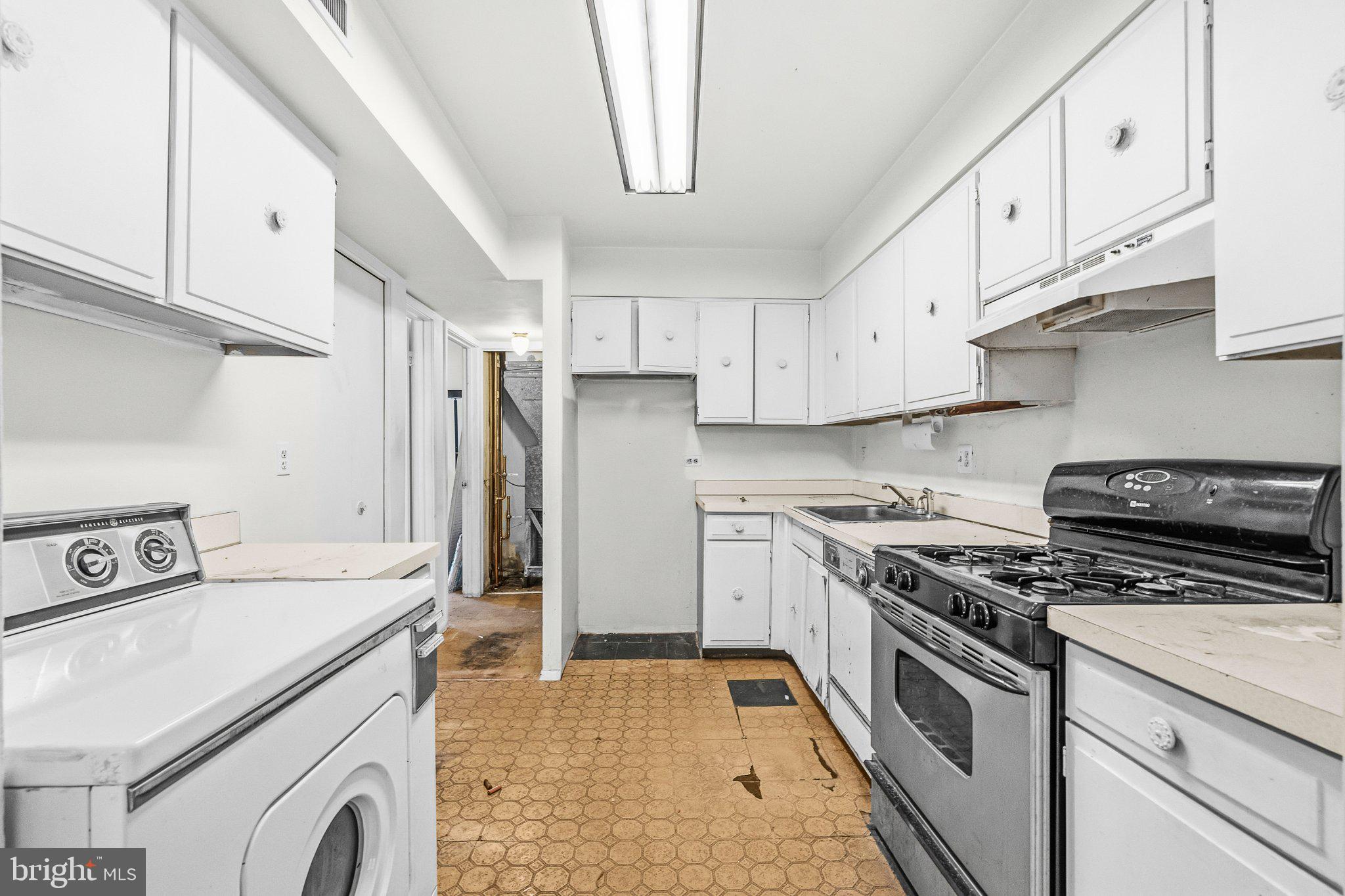 AMERICANA FINMARK - Residential