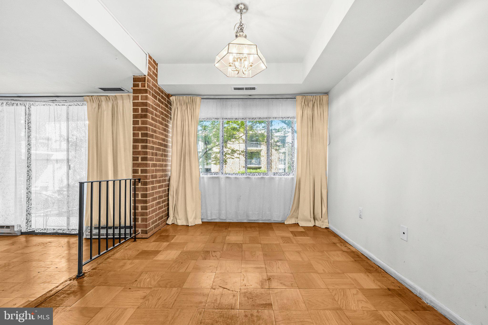 AMERICANA FINMARK - Residential