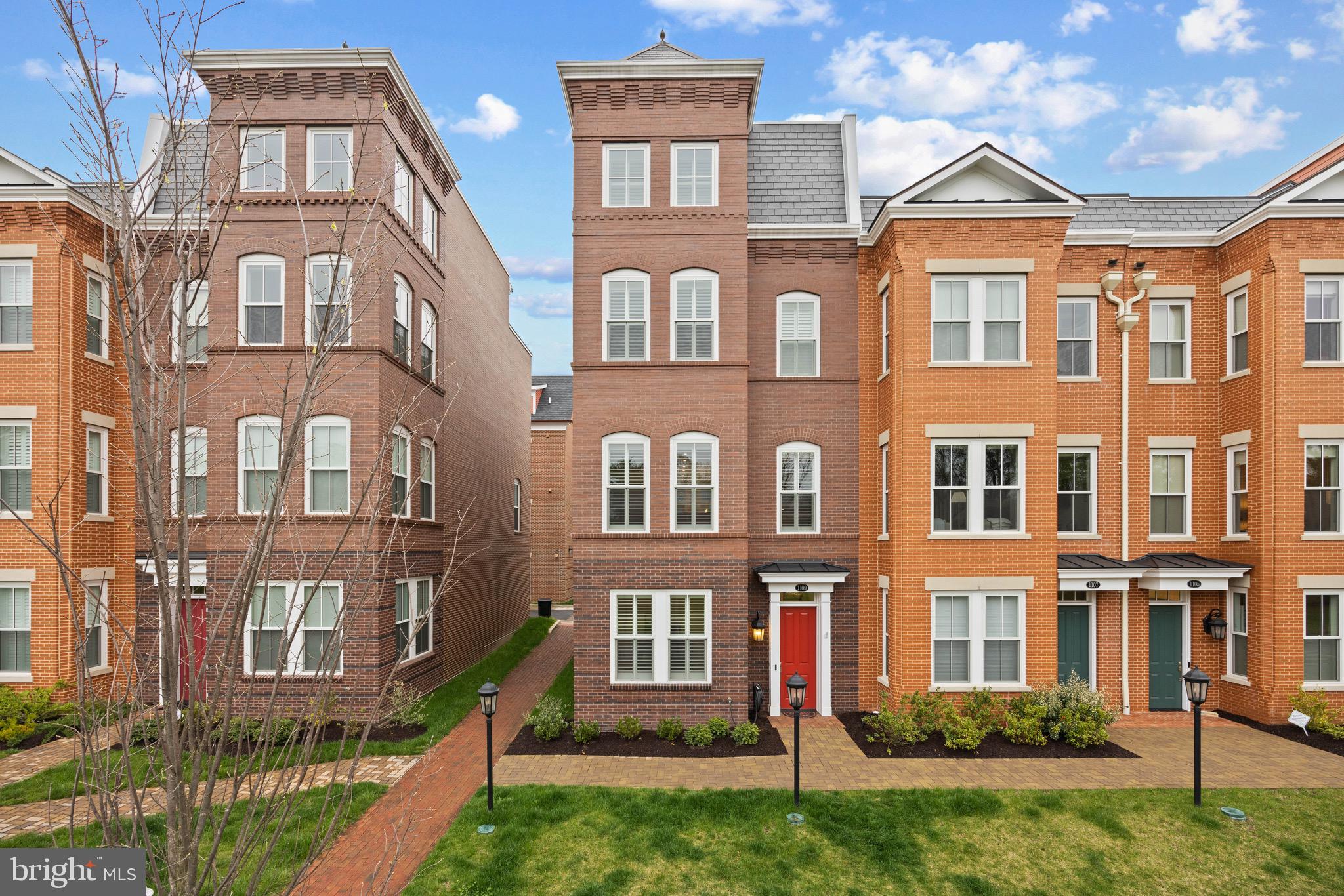THE TOWNS AT ABINGDON PLACE - Residential