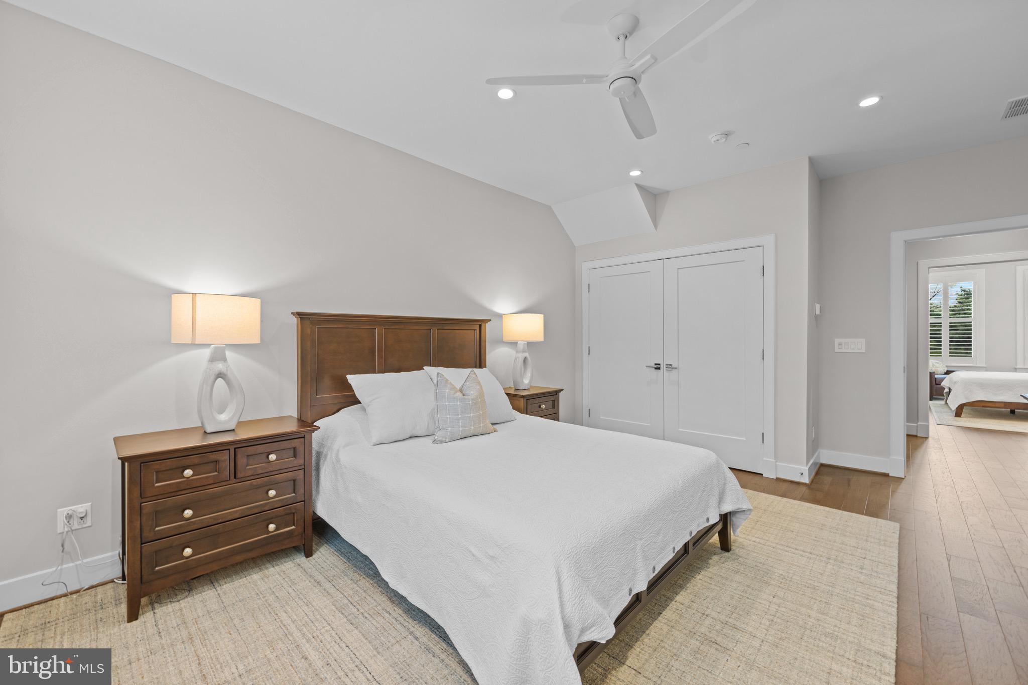 THE TOWNS AT ABINGDON PLACE - Residential