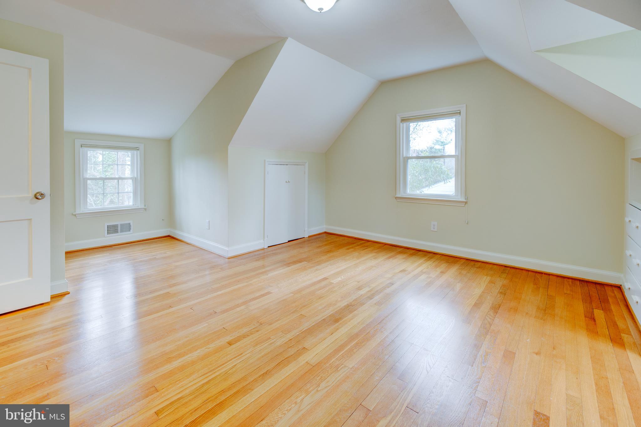 MAPLEWOOD - Residential