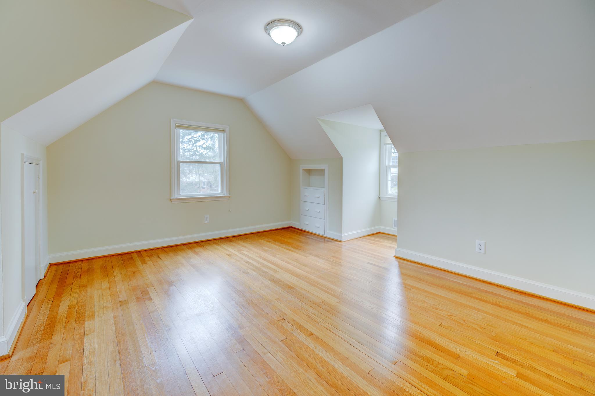 MAPLEWOOD - Residential