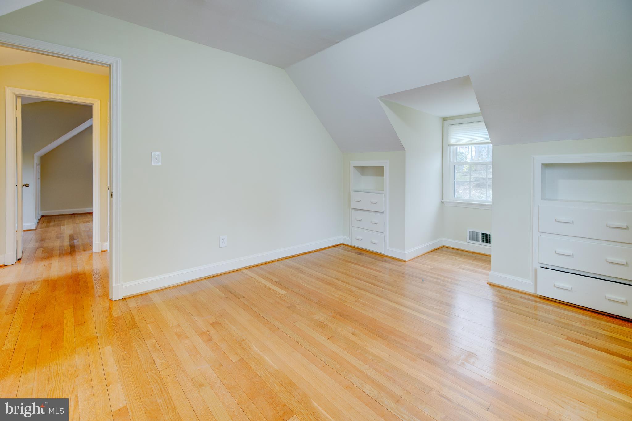 MAPLEWOOD - Residential
