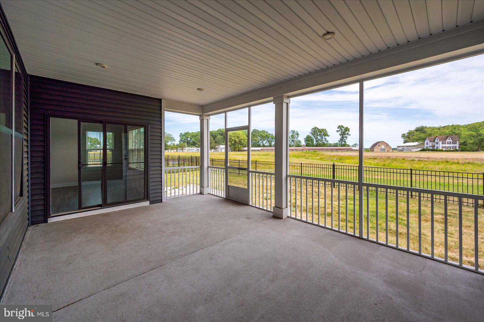 ATLANTIC LAKES - Residential