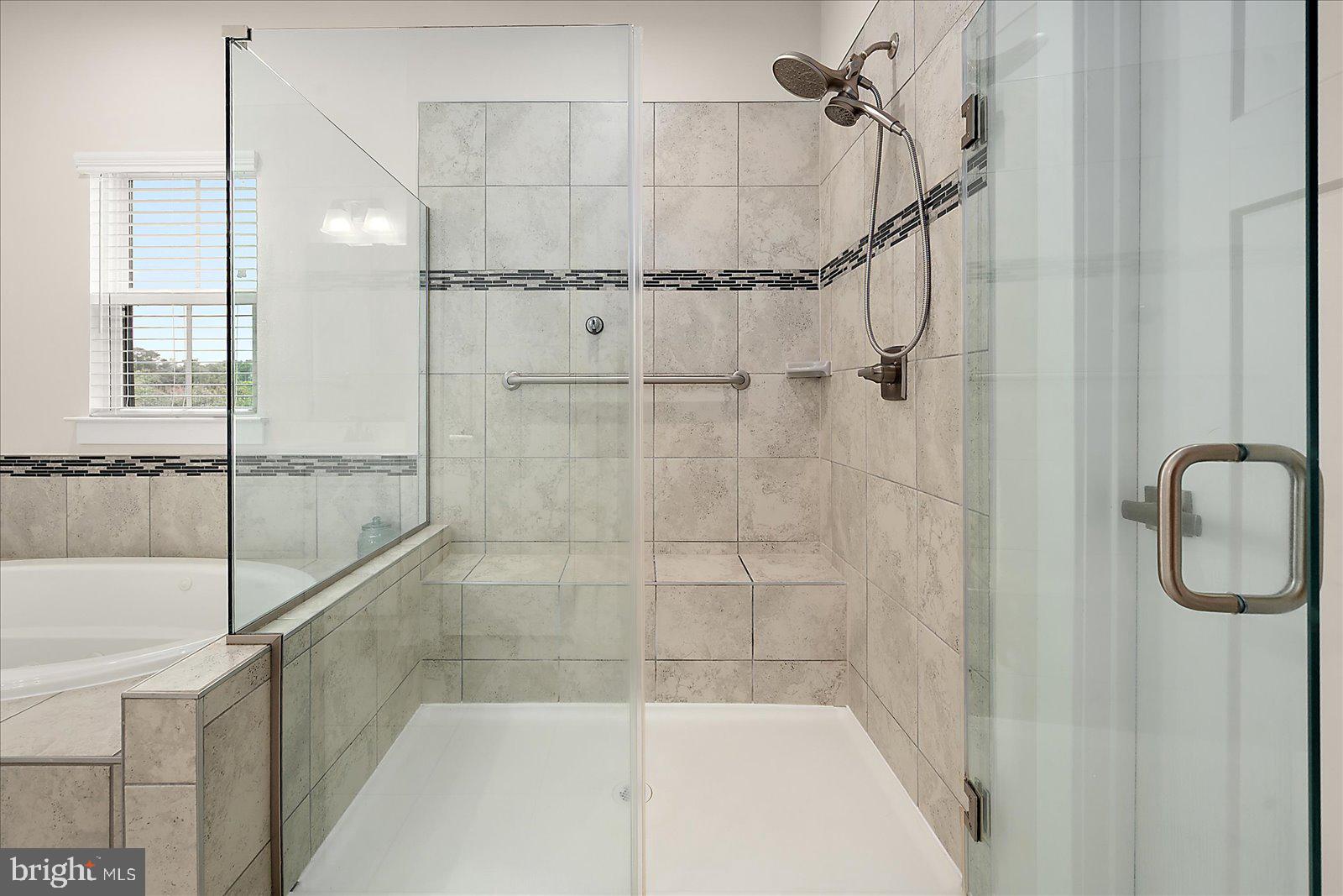 ATLANTIC LAKES - Residential