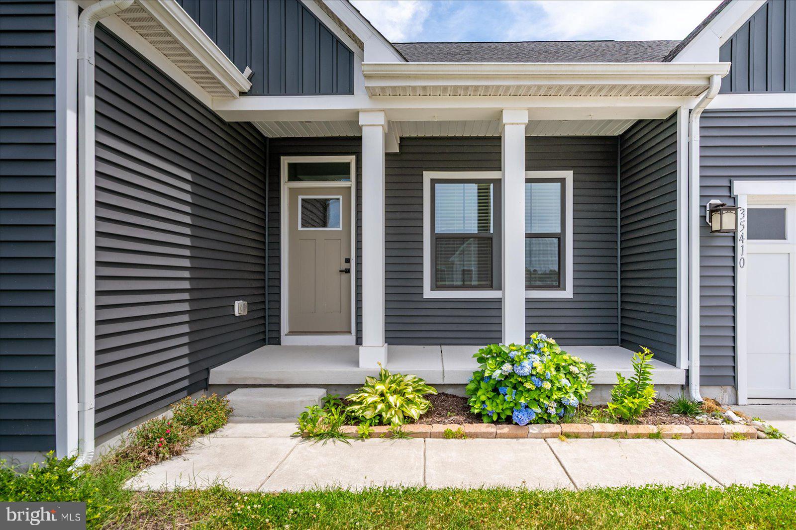ATLANTIC LAKES - Residential