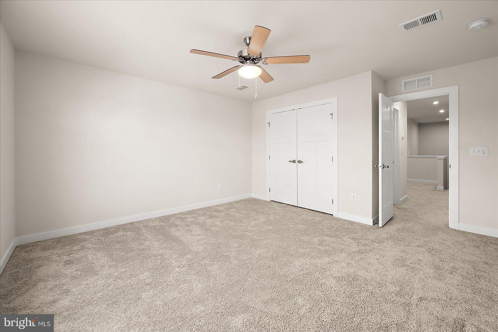 ATLANTIC LAKES - Residential