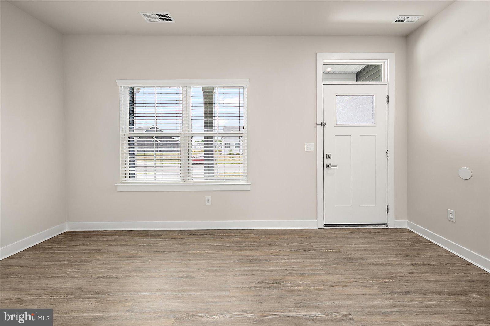 ATLANTIC LAKES - Residential