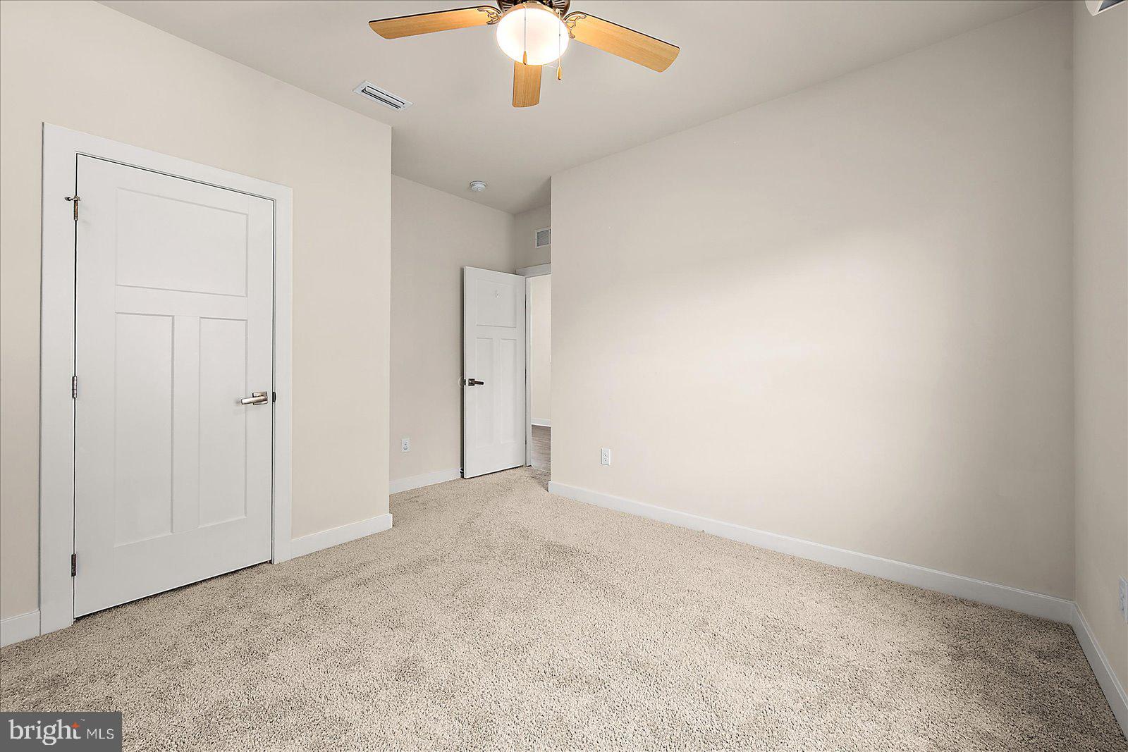 ATLANTIC LAKES - Residential