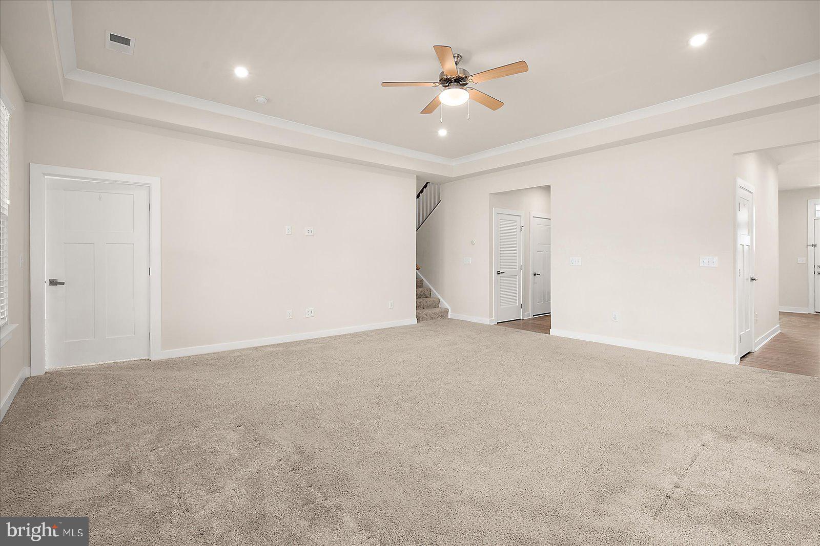 ATLANTIC LAKES - Residential