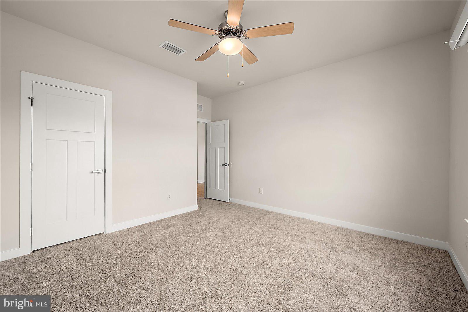 ATLANTIC LAKES - Residential