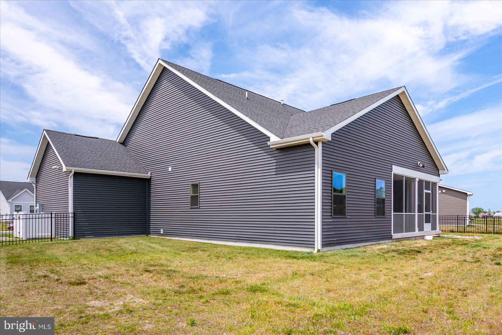 ATLANTIC LAKES - Residential