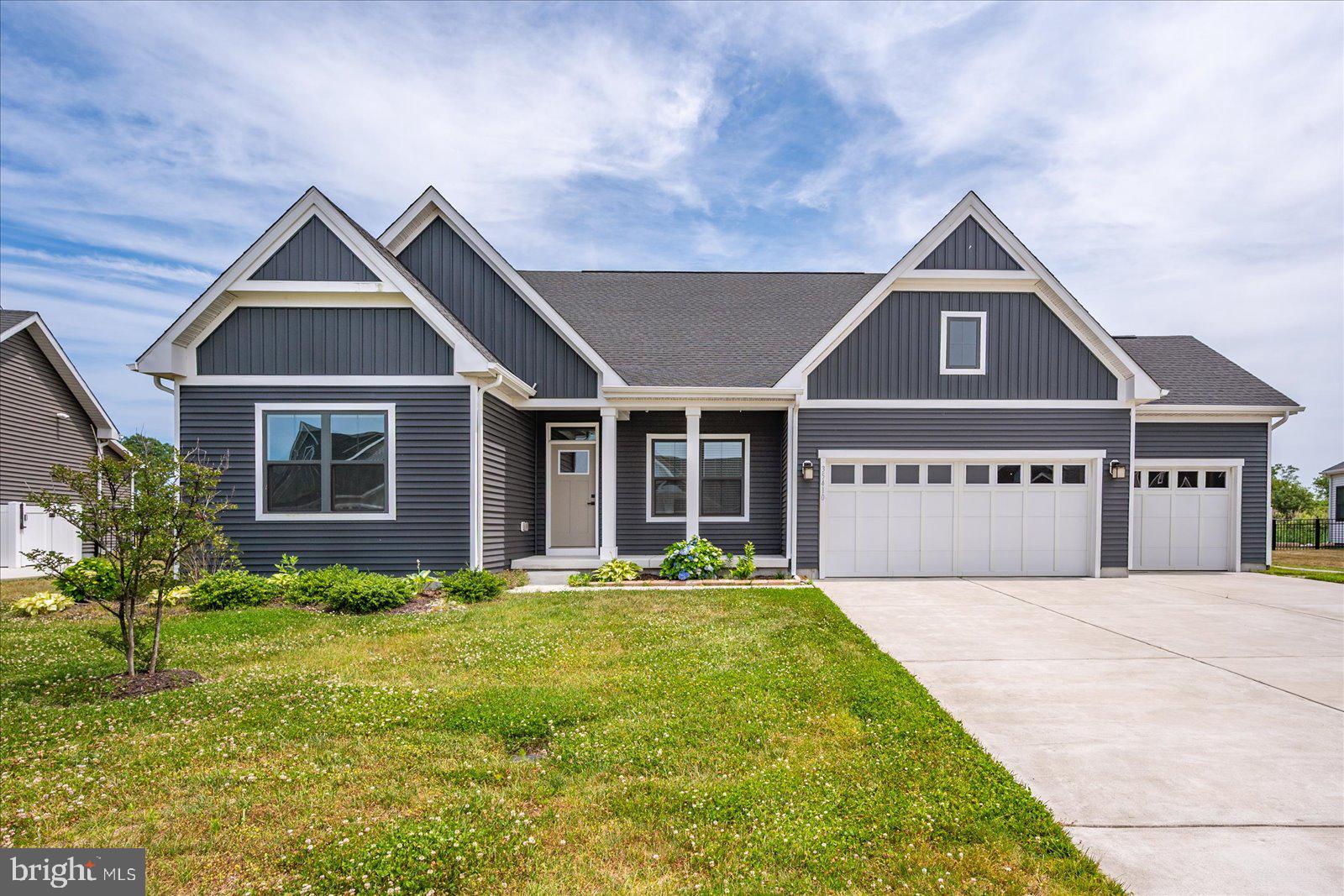 ATLANTIC LAKES - Residential