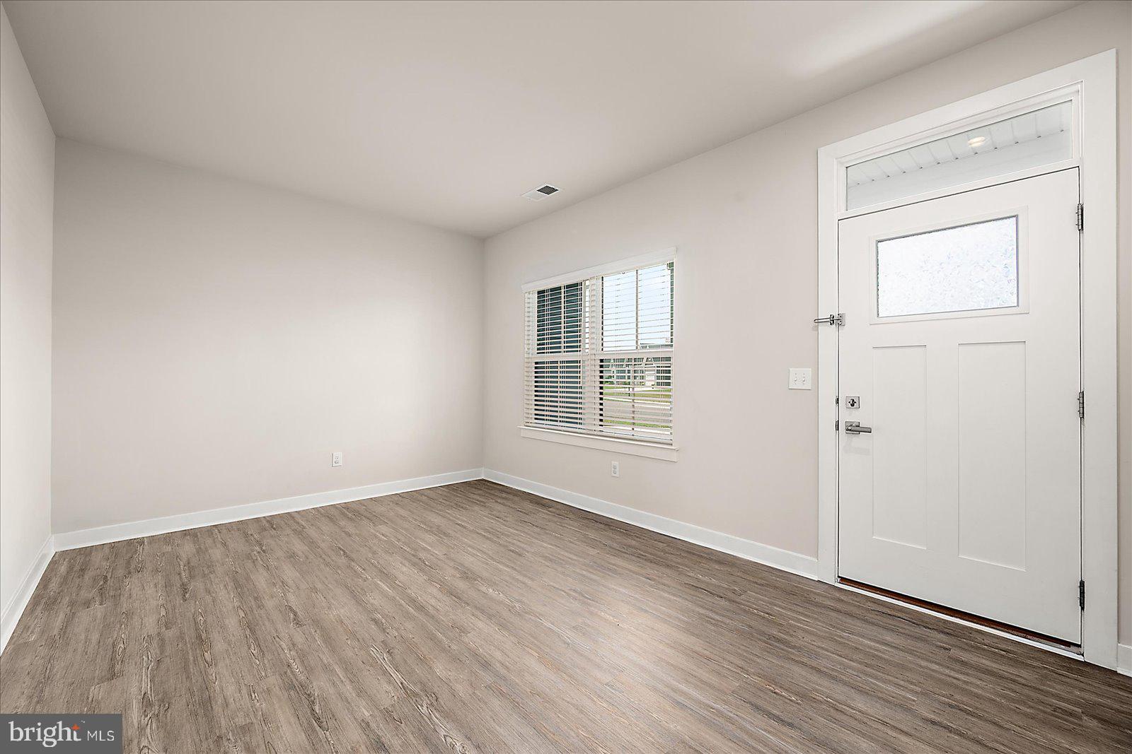 ATLANTIC LAKES - Residential