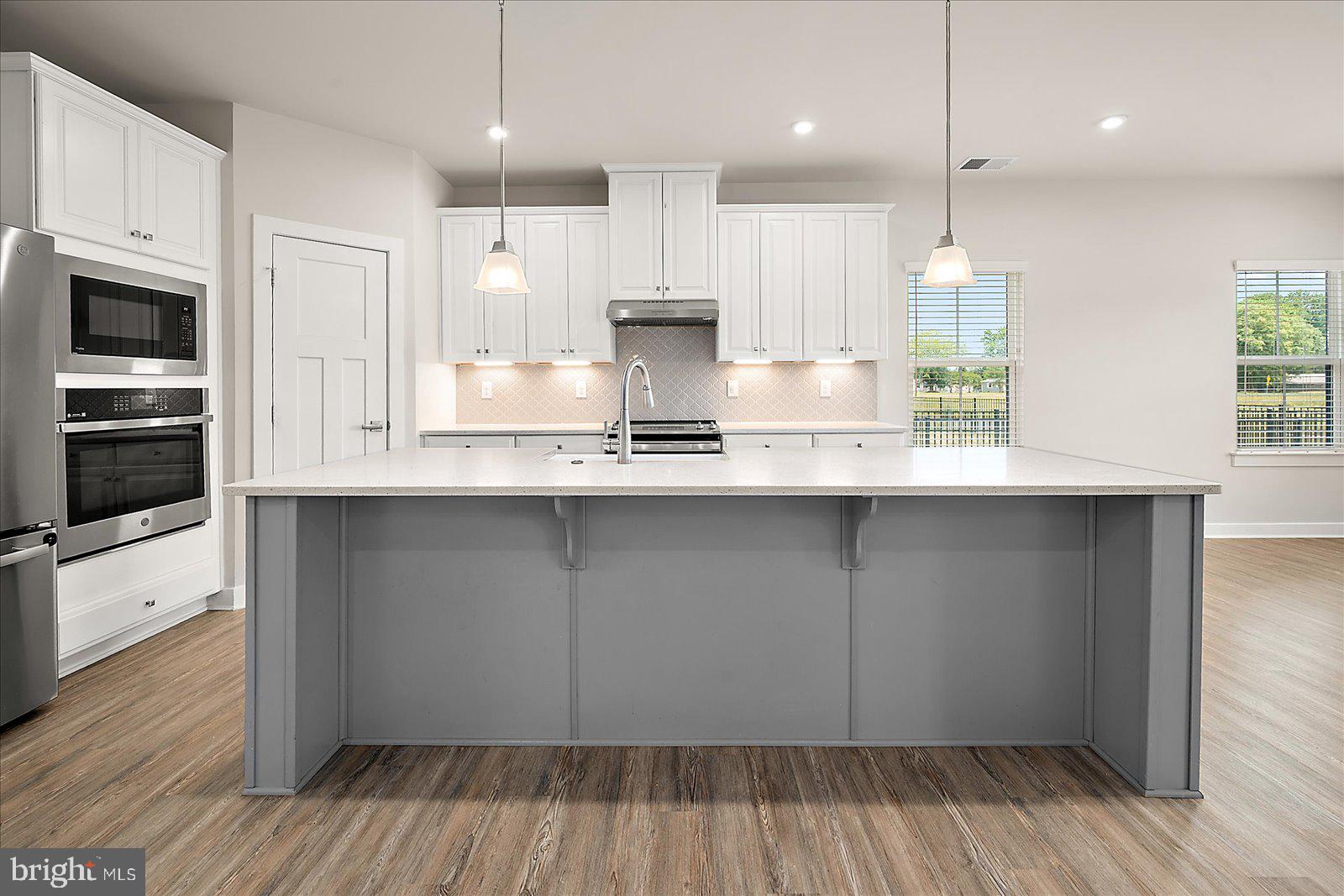 ATLANTIC LAKES - Residential