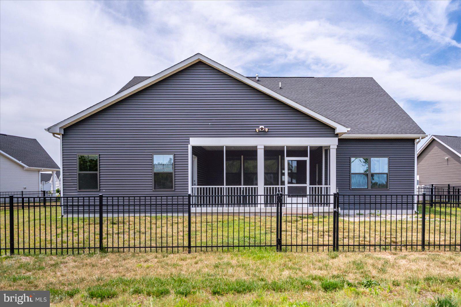 ATLANTIC LAKES - Residential