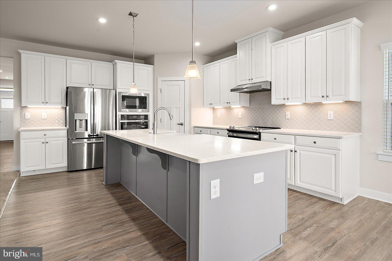 ATLANTIC LAKES - Residential