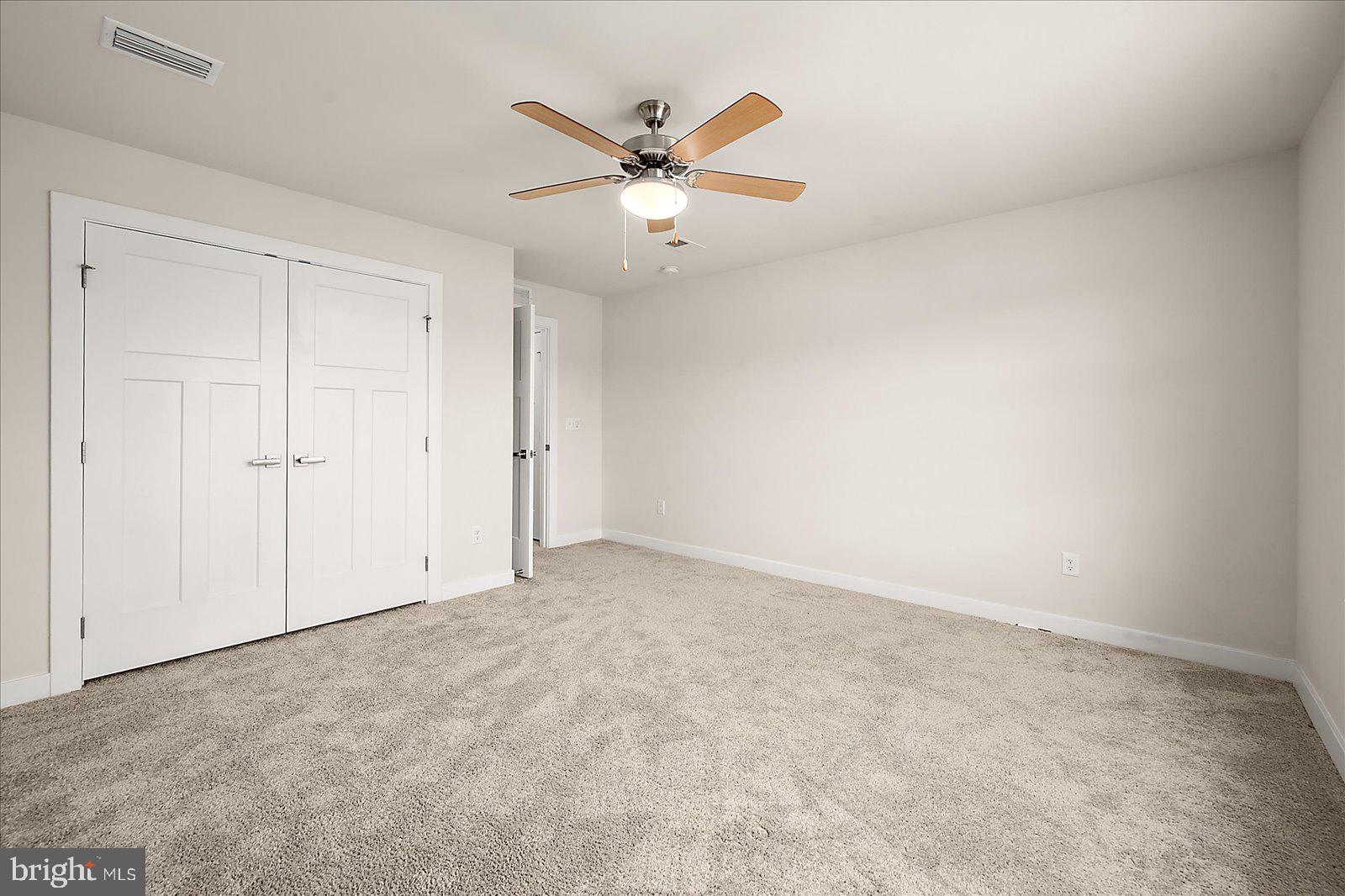 ATLANTIC LAKES - Residential