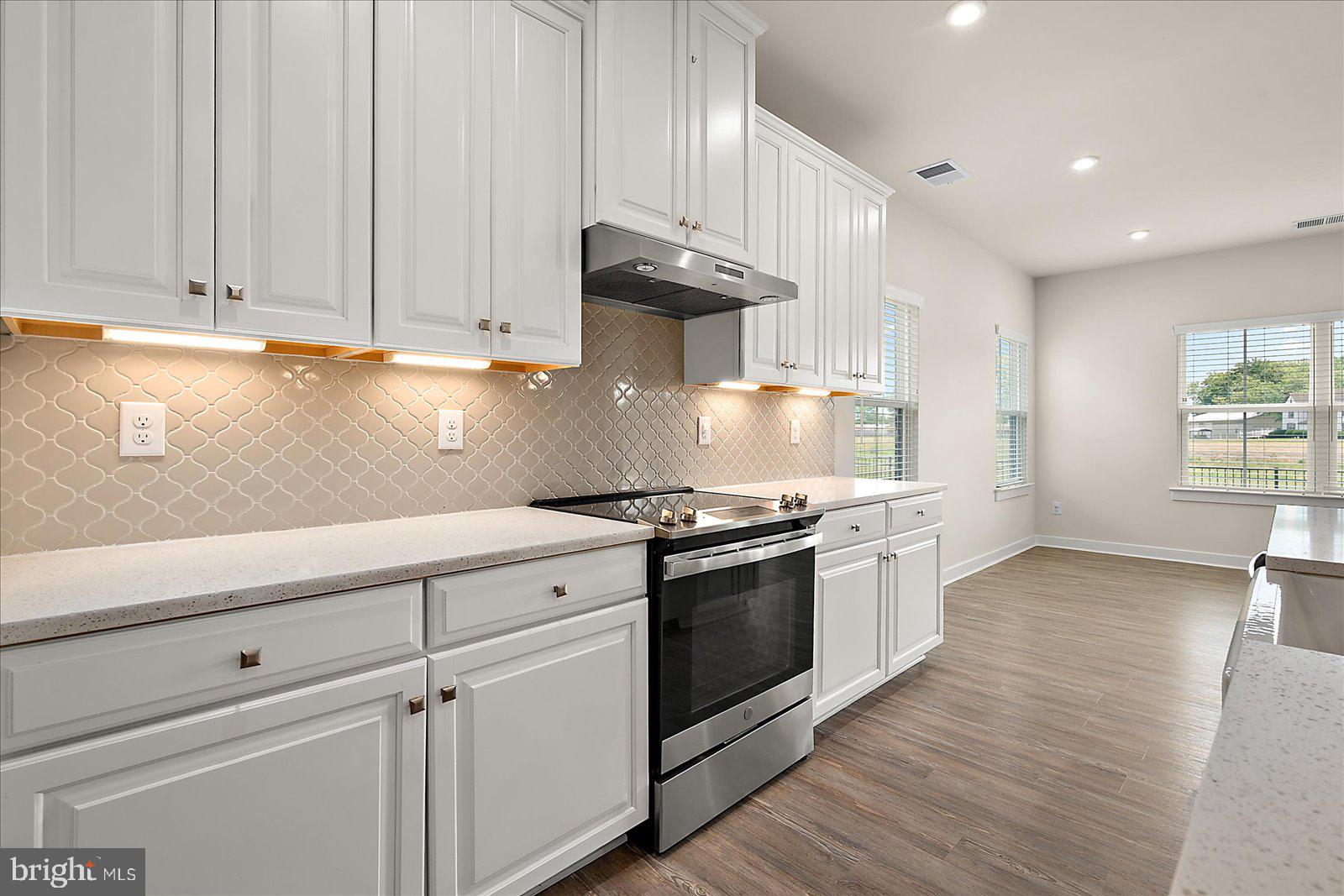 ATLANTIC LAKES - Residential