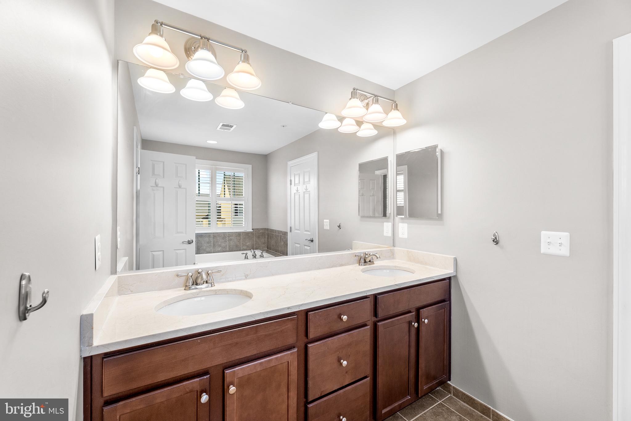 GIBSONS GRANT - Residential