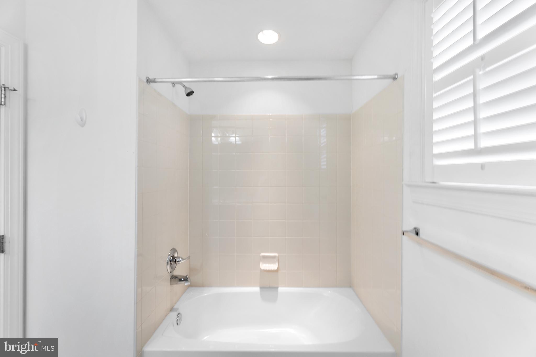 GIBSONS GRANT - Residential