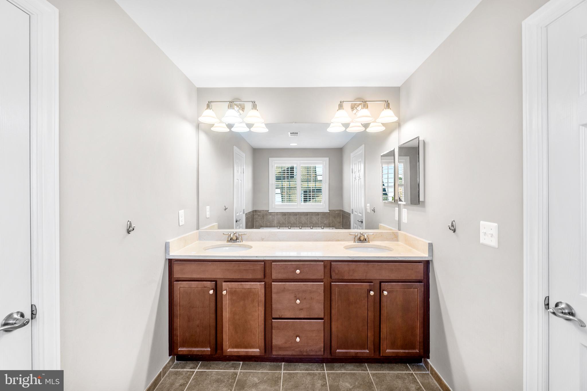 GIBSONS GRANT - Residential