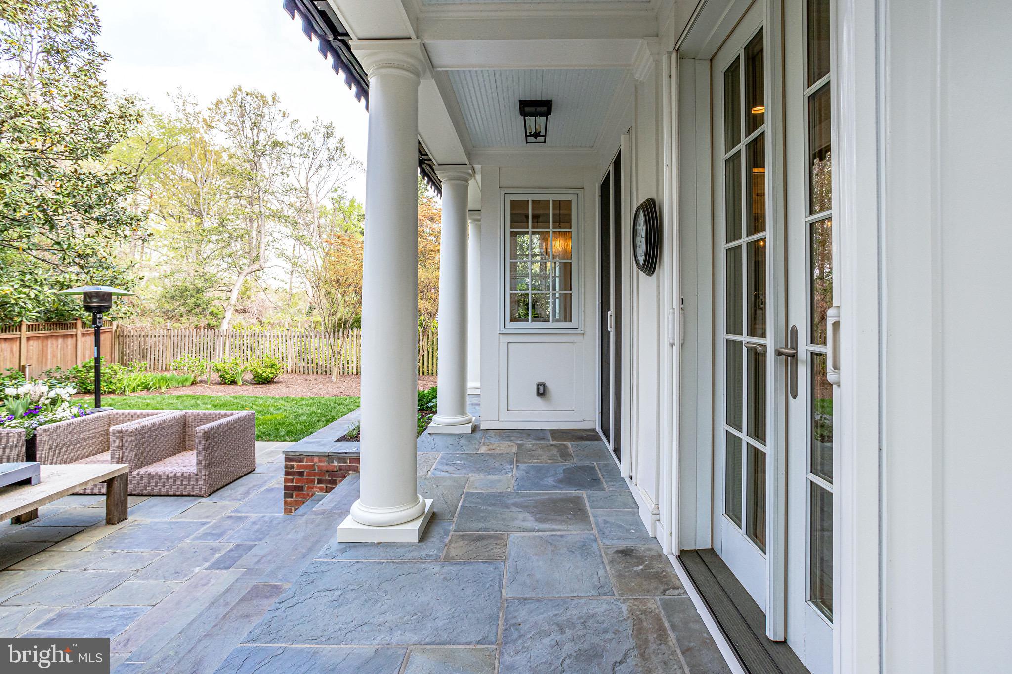 COLONIAL PARK - Residential