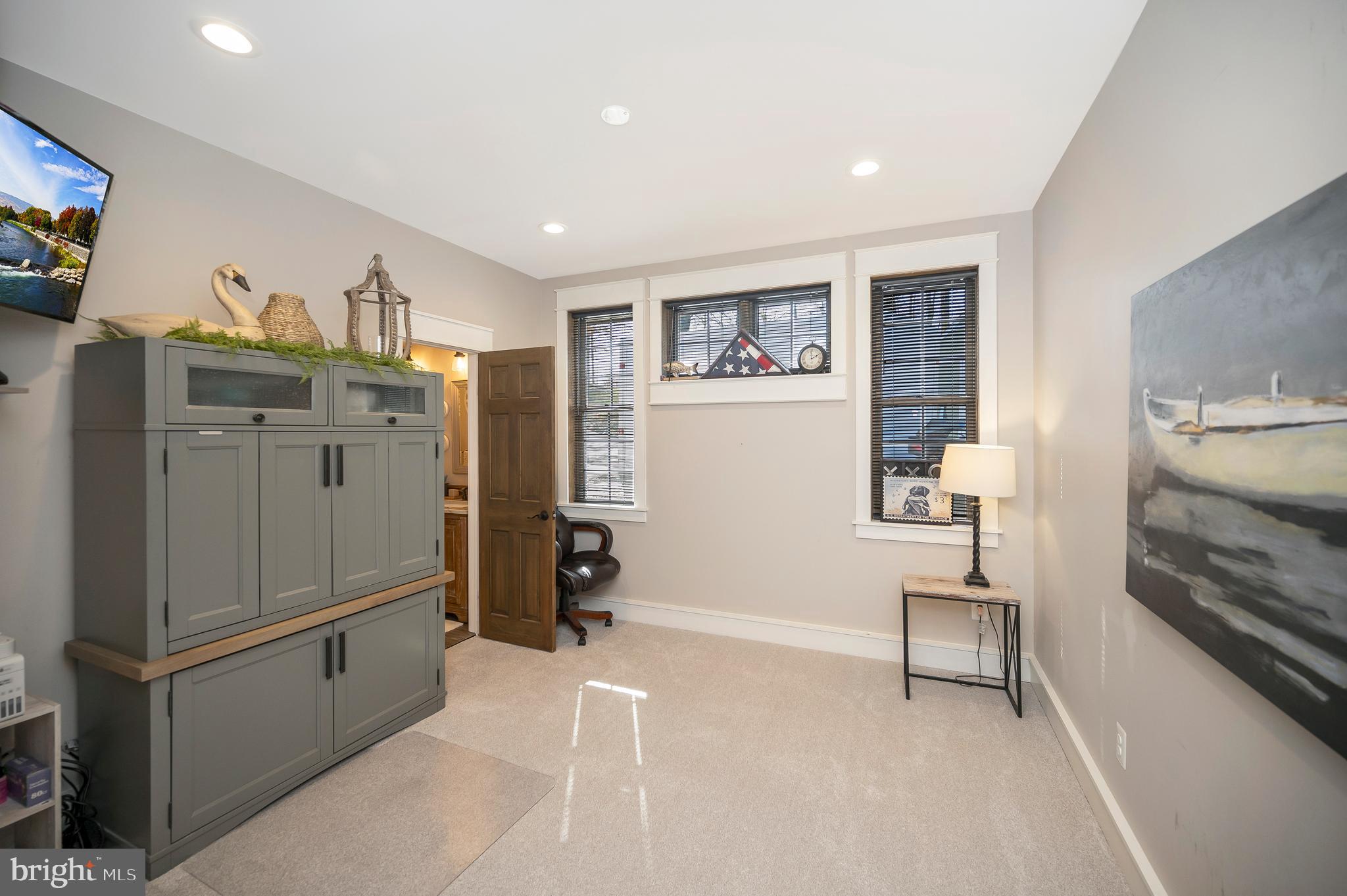 LAKE JACKSON SHORES - Residential