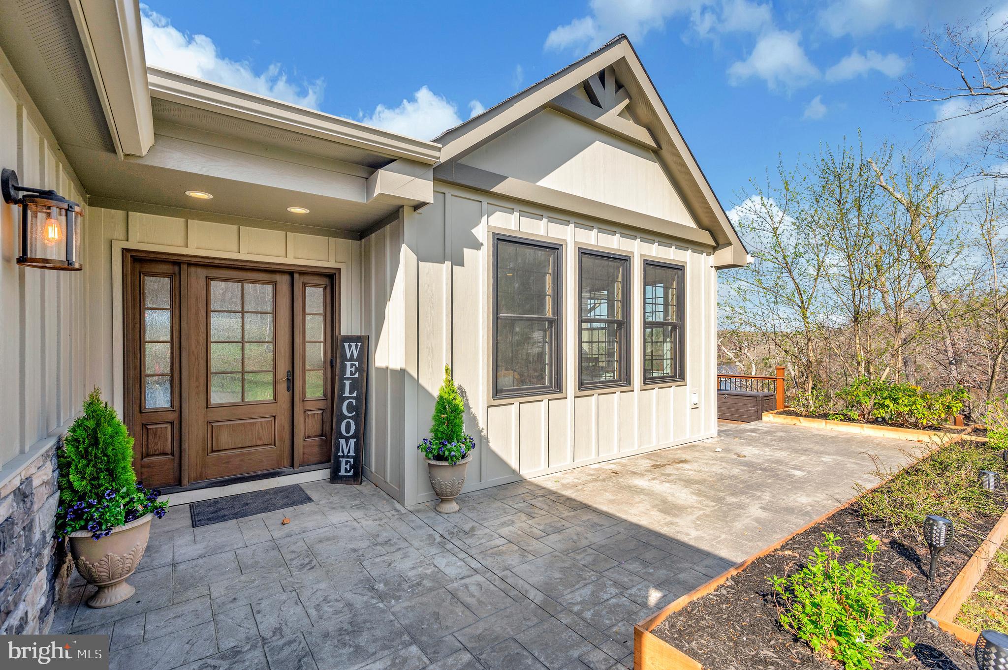 LAKE JACKSON SHORES - Residential