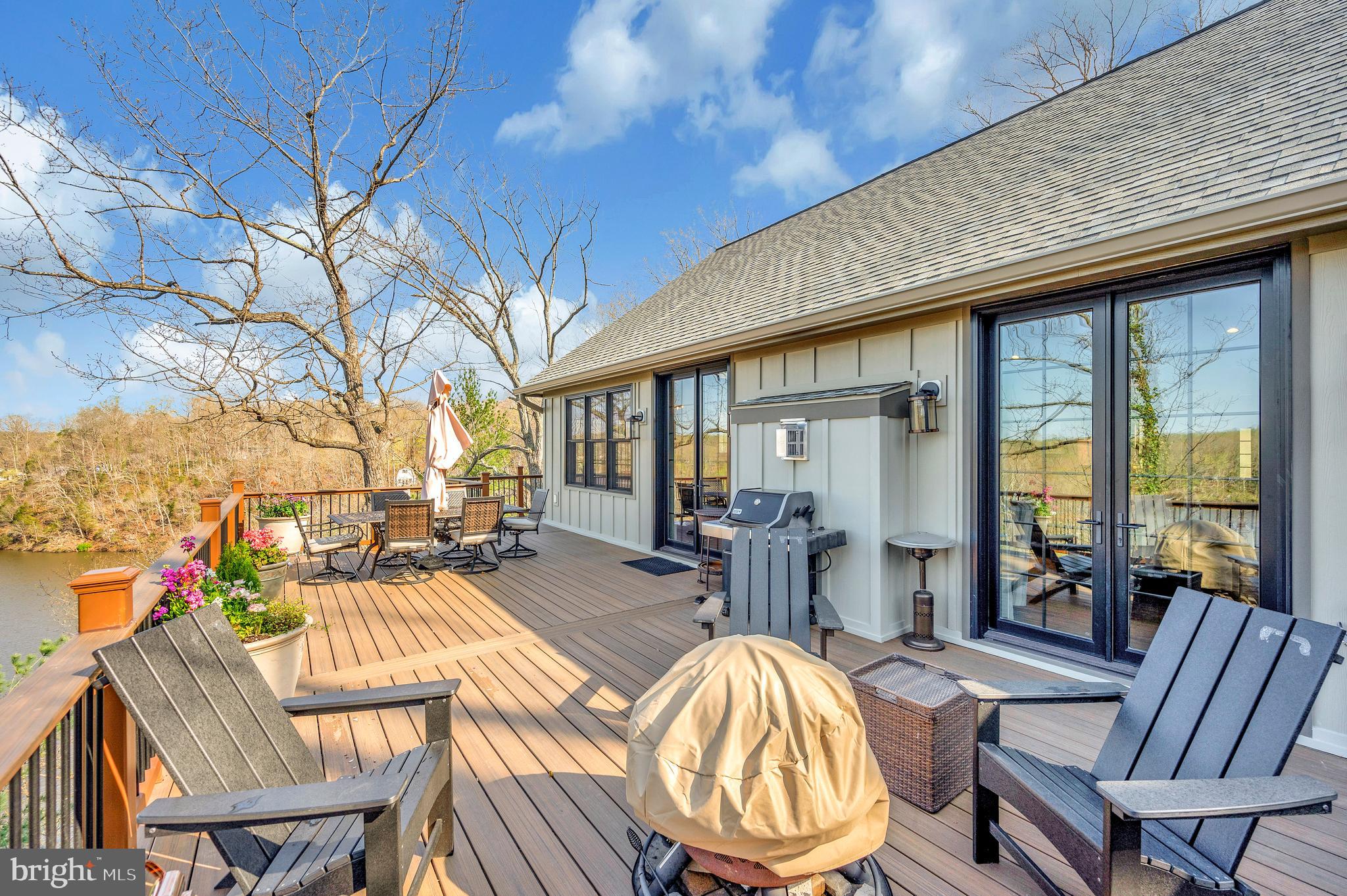 LAKE JACKSON SHORES - Residential
