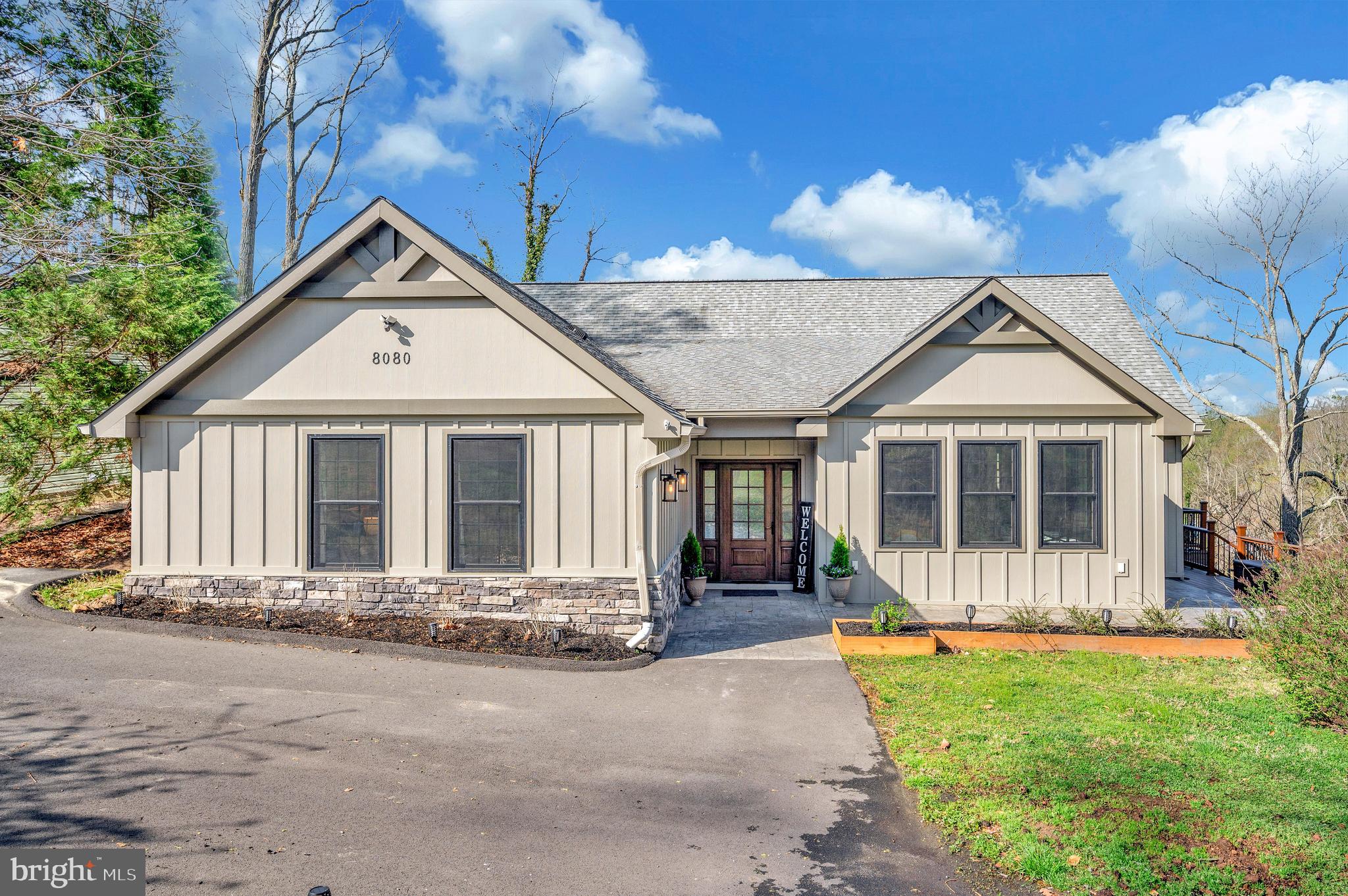 LAKE JACKSON SHORES - Residential
