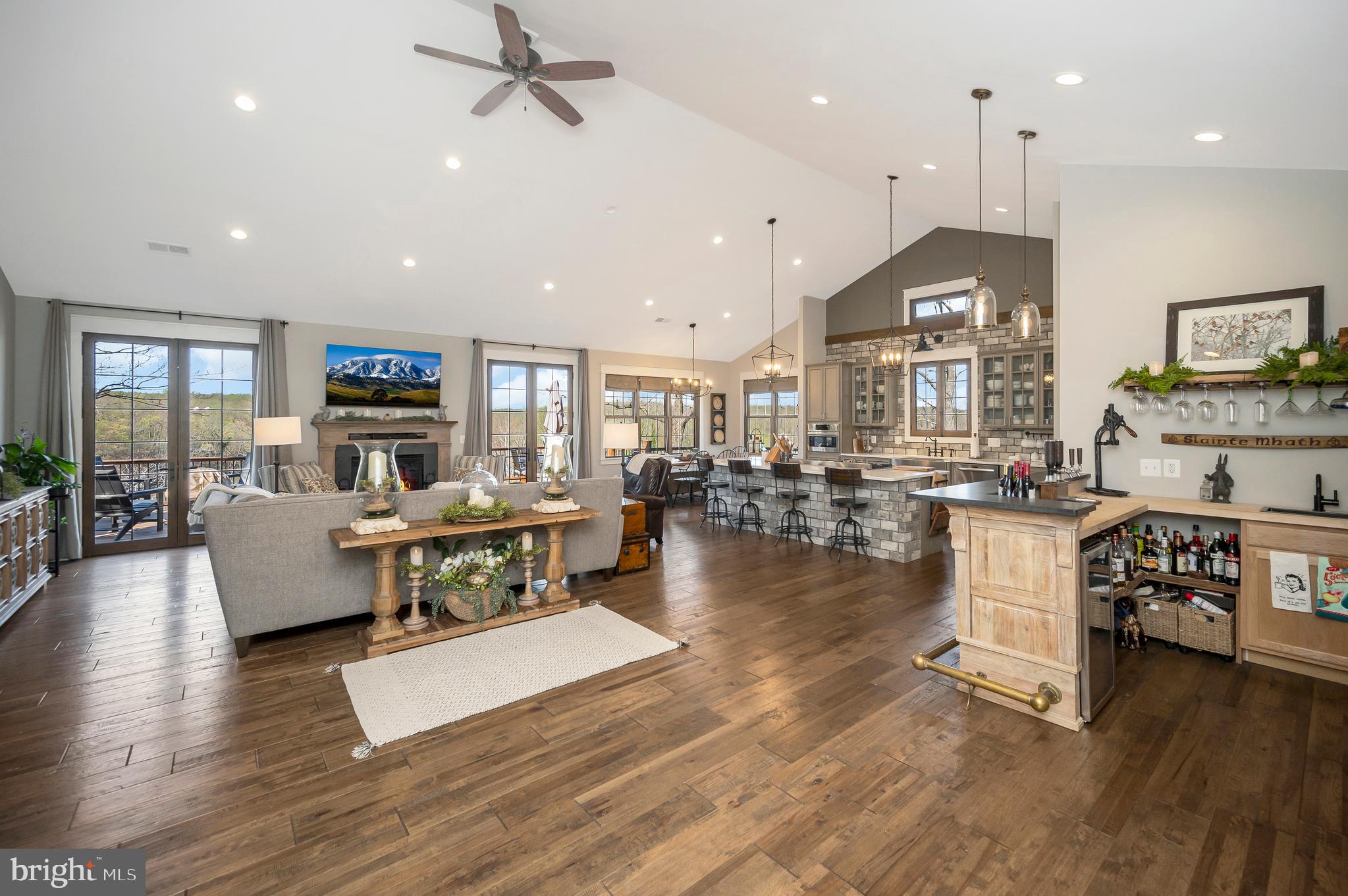 LAKE JACKSON SHORES - Residential